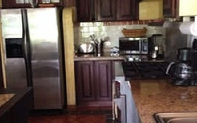 Forest Hills Suites