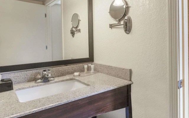 Howard Johnson by Wyndham Flagstaff