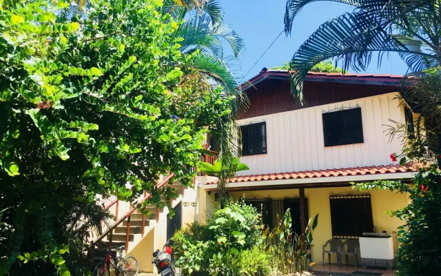 The Seaside Cabins & Studios