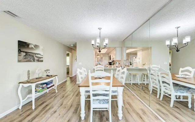 Anna Maria Island Beach Palms 8B