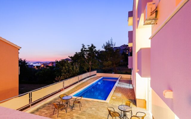 A5 - Spacious apt With the sea View & use of Pool