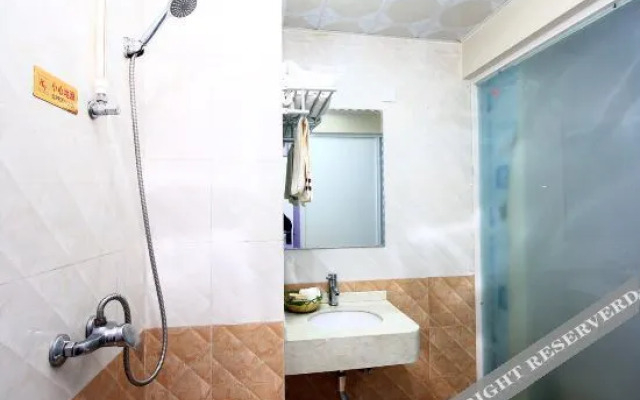 Luo Man Luo Lan Express Hotel (University Town of Rizhao)