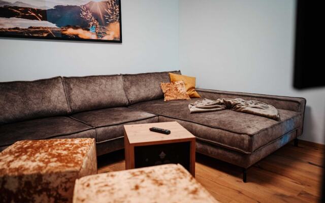 Nice Apartment With Balcony & Terrace on Ski Slope
