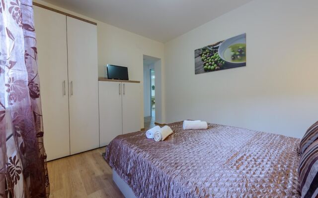 Villa Pave / Six Bedrooms H1