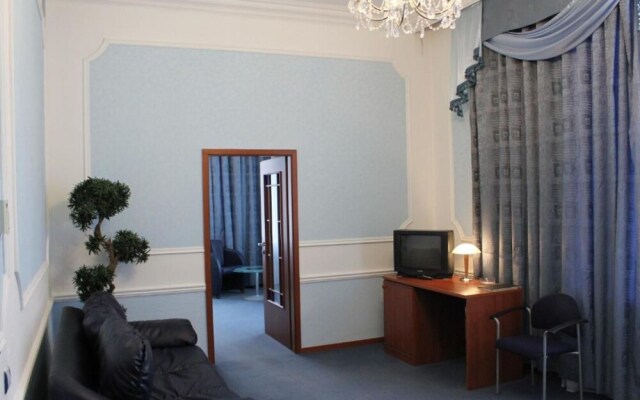 Warsaw Hotel
