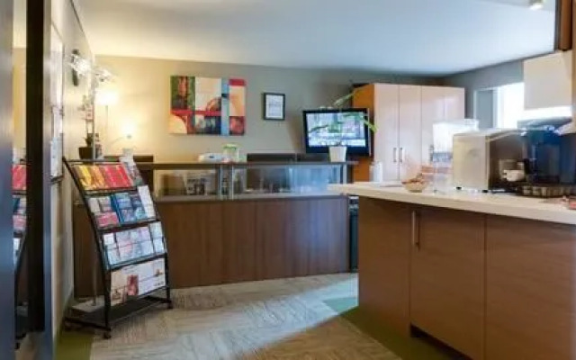 Nuvo Hotel Suites