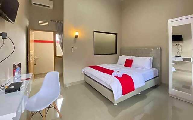 RedDoorz Syariah near Hajimena Lampung