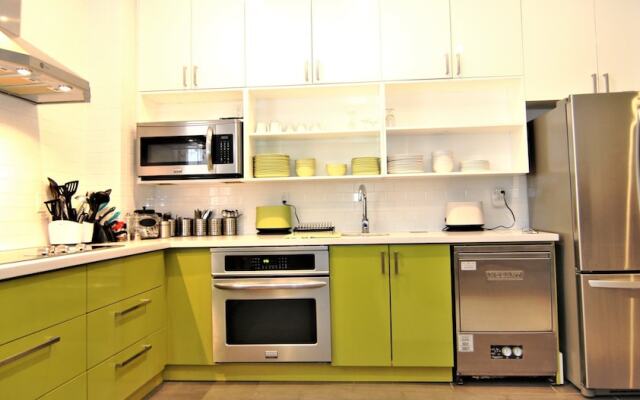 The Clarence Park - Hostel