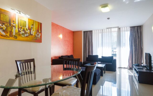Crescat Apartments