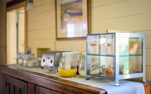 Isaiah Hall Bed & Breakfast Inn