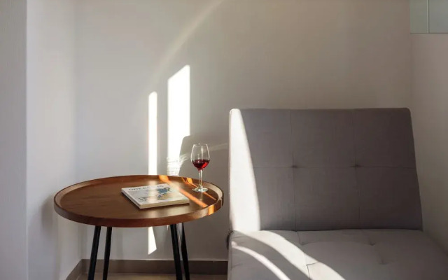 Elia Pyrgos Suites