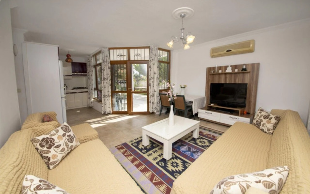 Central Home Near Gumusluk Beach in Bodrum