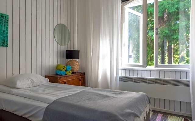 Saarj¿e puhkemaja tuba koos hommikus¿¿giga