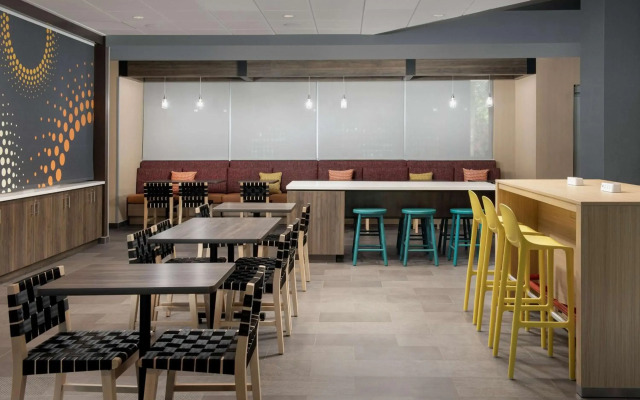 Tru by Hilton Miami West Brickell