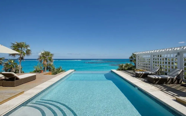 Sandy Hill Beach House 6 Bedroom Home
