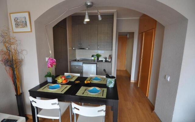 RNET - IR 27-B Studios Roses Costa Brava