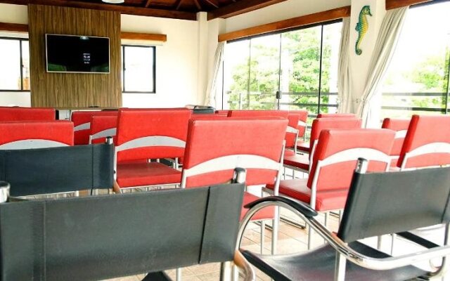 Paraiso Tropical Apartamentos e Camping