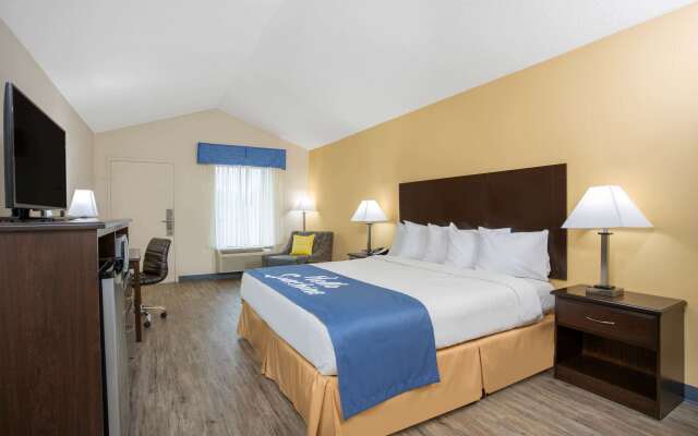 Days Inn by Wyndham Lake City