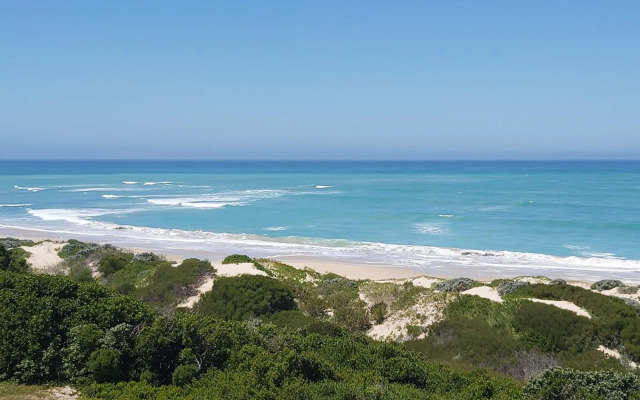 The Sparrow's Nest Beach-Front Self-catering