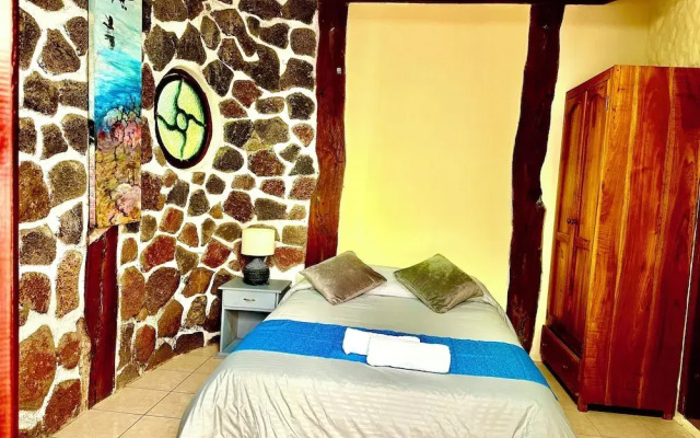 Casa del Lago Lodging House