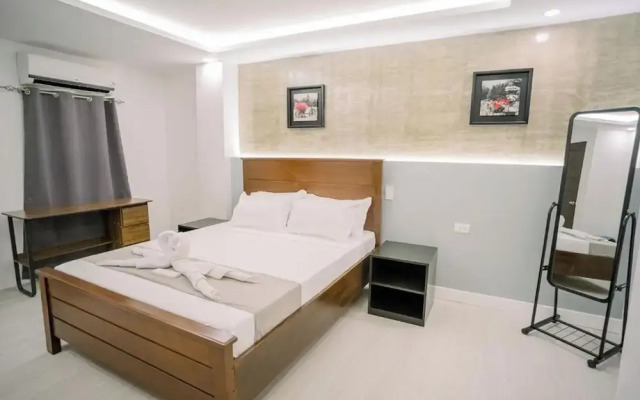 Spotlight Hotel near Hundred Islands wharf