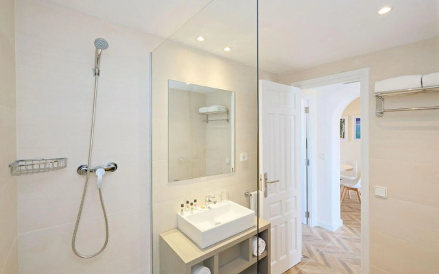 azuLine Apartamentos Can Sanso