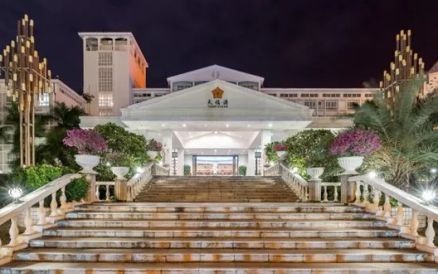 Summer Beach Seaview Hotel