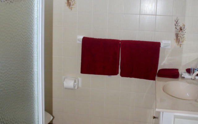 Town & Country Motor Inn