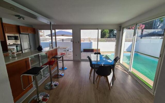 389-villa de standing con piscina privada