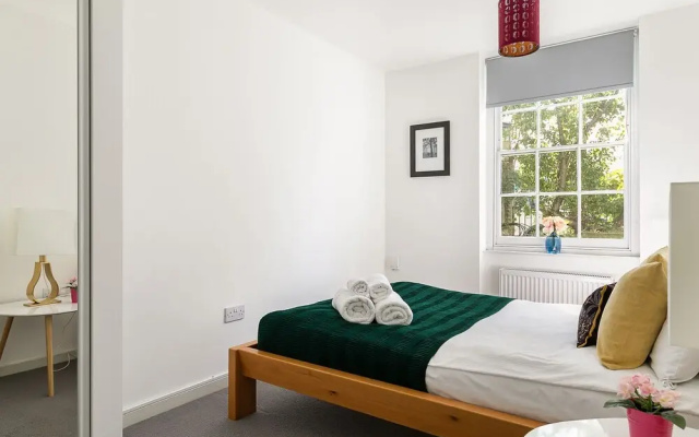 Huge Garden 3-bedroom Modern Apartments in Camden