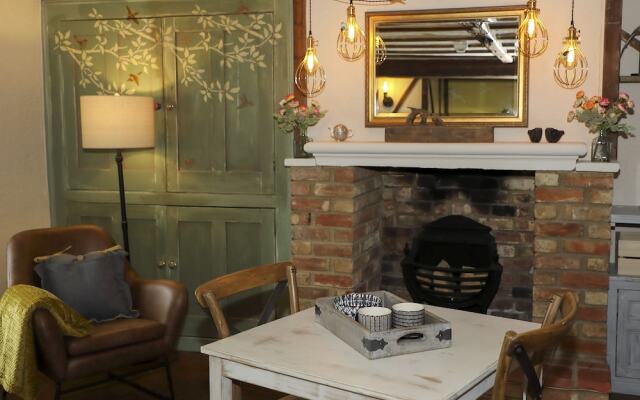 Woodleys Farm House