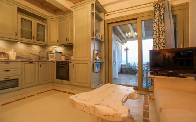 Anthi House