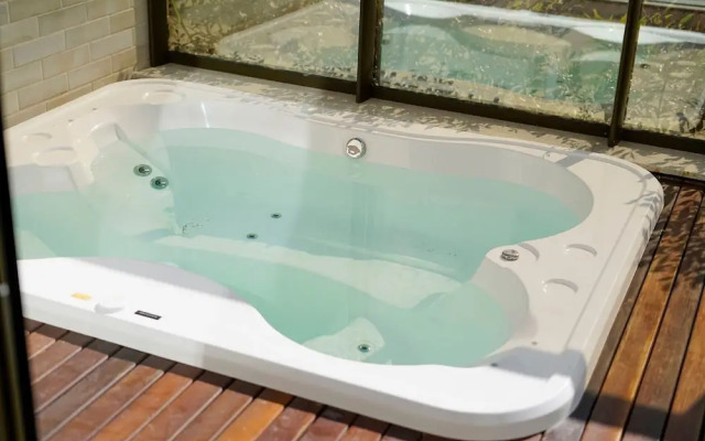 Aluguel Apartamento Garden com Jacuzzi e Terraço com Piscina - 883