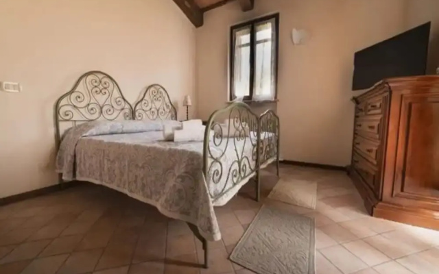 Holiday Home in Urbania With Garden BBQ