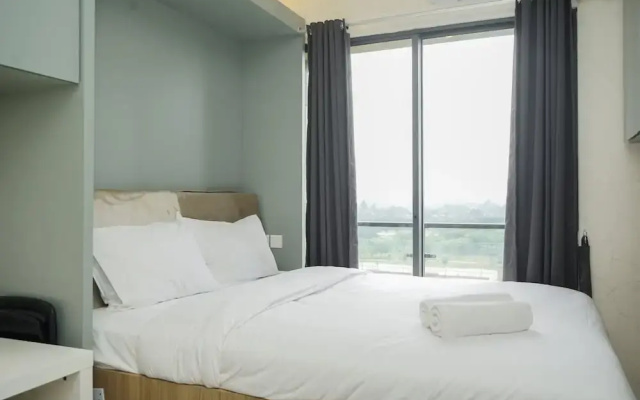 Stunning Studio Apartment at Sky House BSD