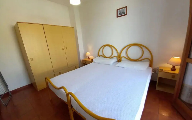Apartment With Private Garden