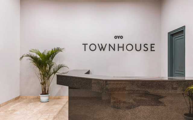Super OYO Townhouse 2 Hotel Gunung Sahari