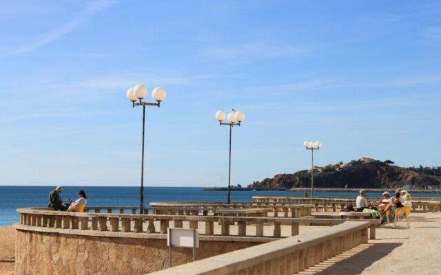 5 Minutes Walk from the Beach