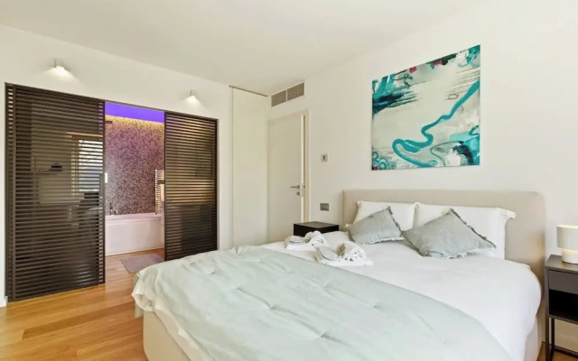 Generoso Luxury Lake View Suite in Lugano