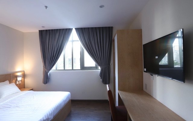 Lanura Apartments and Hotel