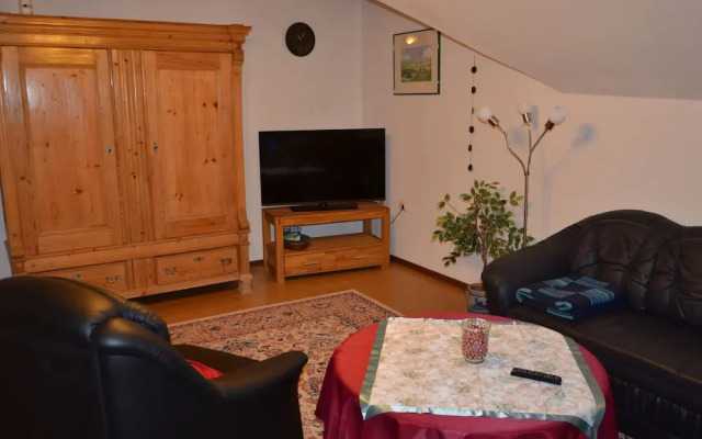 Cozy Apartment in Wilsecker near Forest