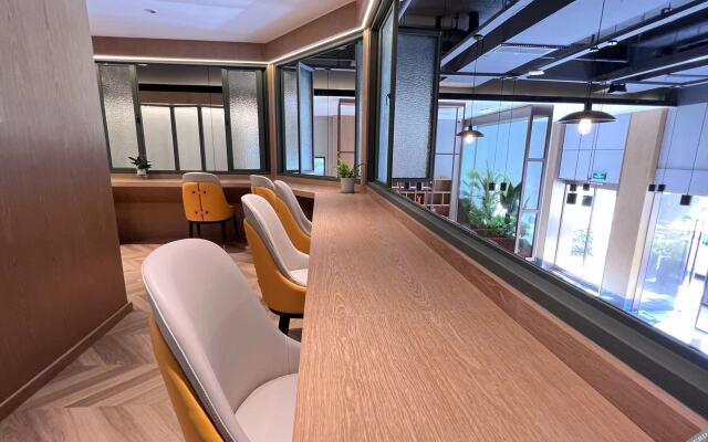 Xiamen Airport SM City Plaza Yunrui@Hotel