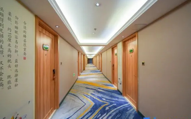 Vienna 3 Best Hotel (Xiamen Airport Xiagu Dock)