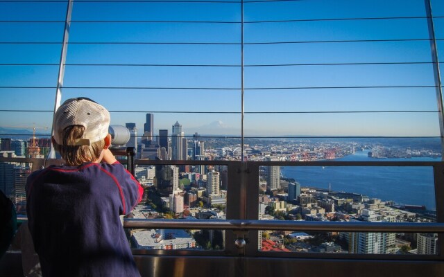 Belltown Court MoPOP Suite - One Bedroom Apartment