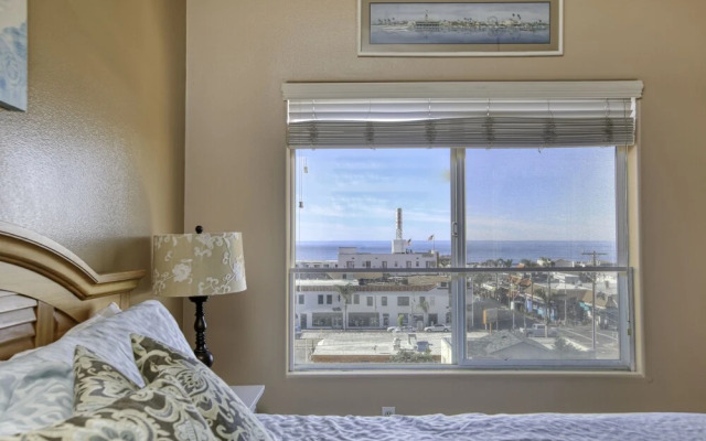 307 Casa Bella 2 Bedroom Condo by Redawning