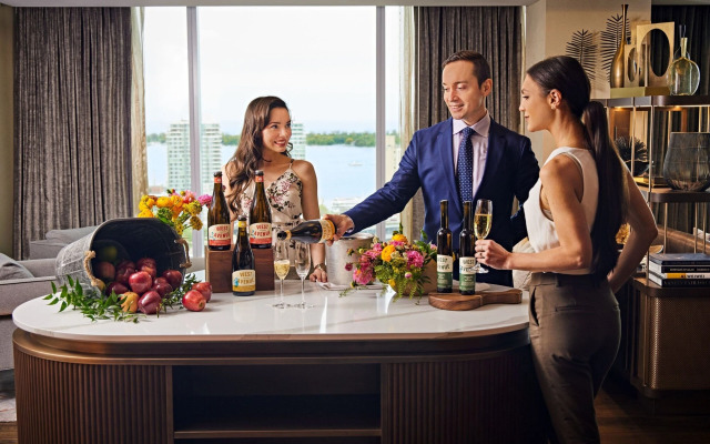 The Ritz-Carlton, Toronto