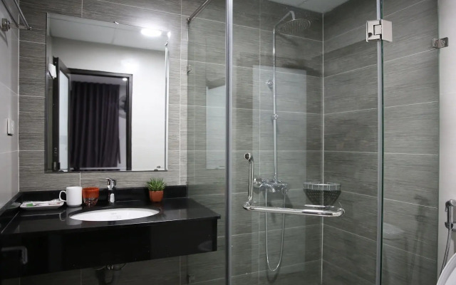 V House 6 Serviced Apartment