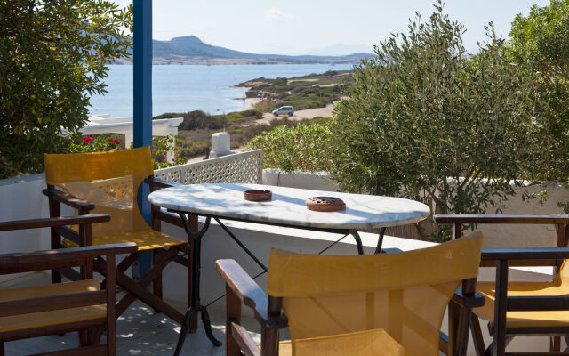 Blue Dolphin Antiparos Villas and Suites