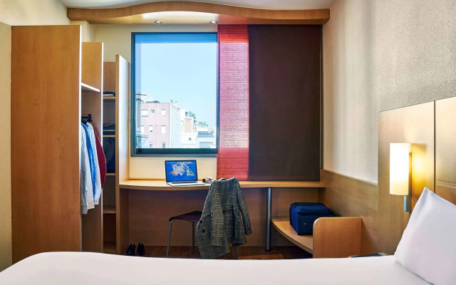 ibis Barcelona Centro Sagrada Familia