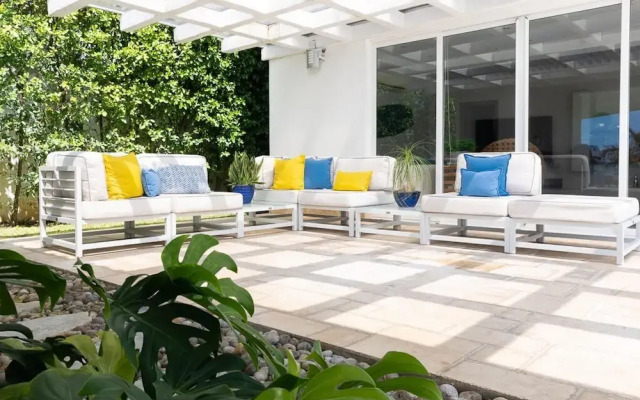 Villa Serenidad by Acomodo